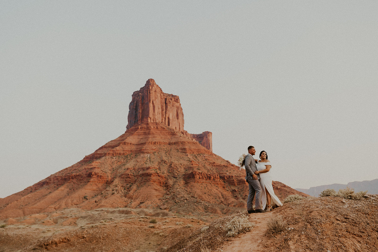 elopement photographer Utah view of Moab elopement